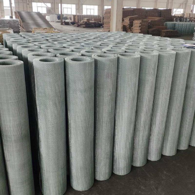 Galvanized square woven wire mesh roll, plain weave, manufactured by ANJIA for barbecue grill and industrial sieving.