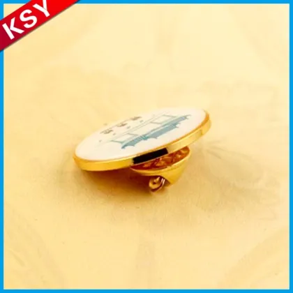 Best Quality Professional Production Printing Fish Lapel Badge Buttons Pins Company
