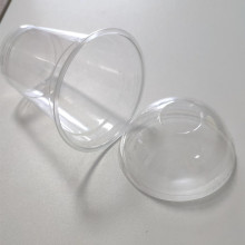 Copo biodegradável de PLA transparente com bebida gelada