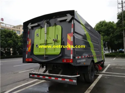 4x2 2000 Gallon Road Sweeping Cars