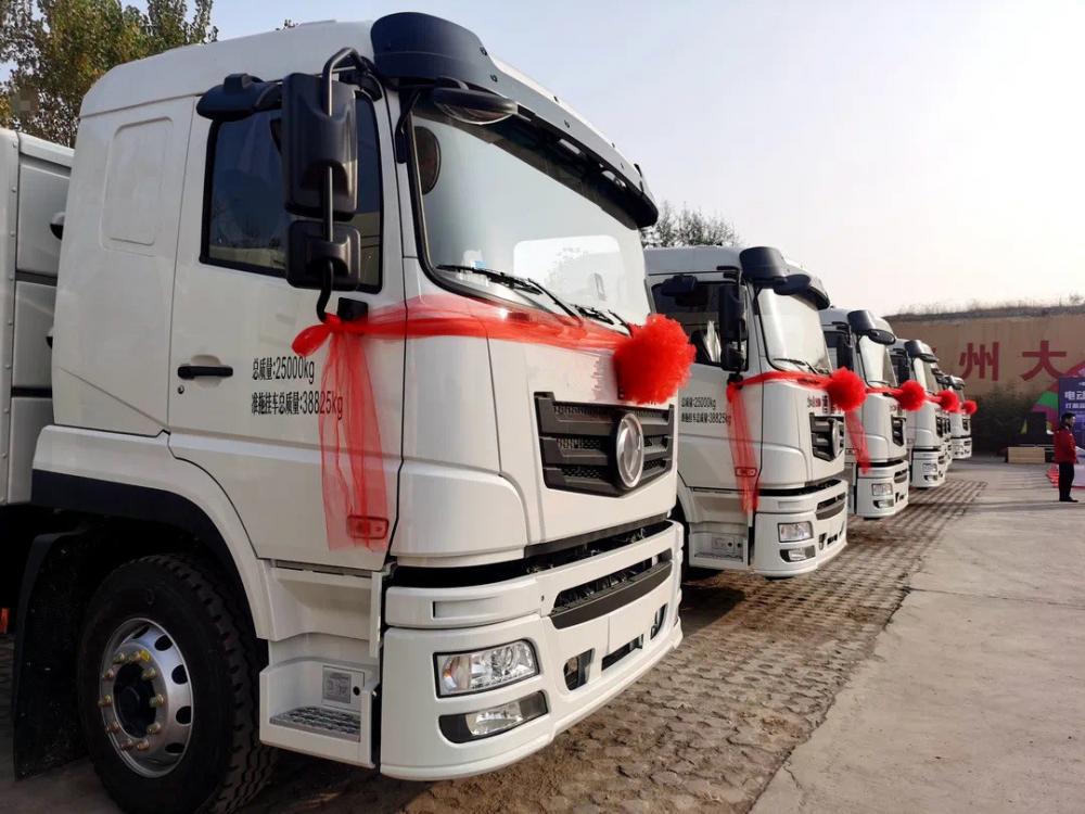 بيع الساخنة Dongfeng 420HP EURO 3 20-40 TON 6X4 TRACTORS TRACK