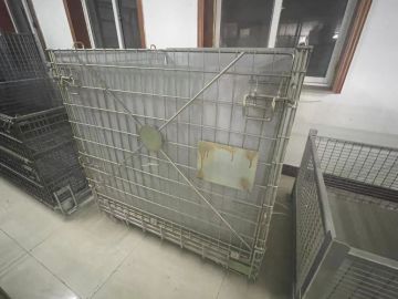 Industrial storage cage with hollow plate PP