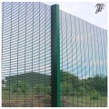 Welded wire mesh fencing