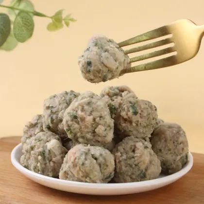Shepherd Purse Pork Meatballs