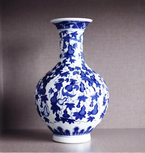 Blue and white porcelain vase