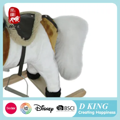 2016 new design wooden rocking horse toy plush rocking horse can bray