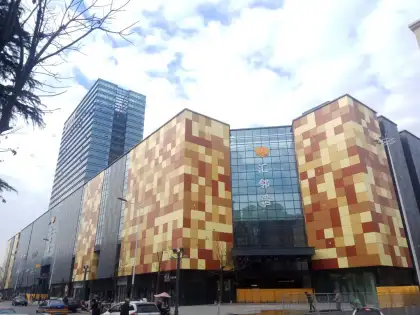 Xuzhou Yihe Huilinwan Commercial Curtain Wall Project