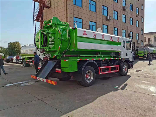Reliable Sewage Truck with Powerful Transmission System