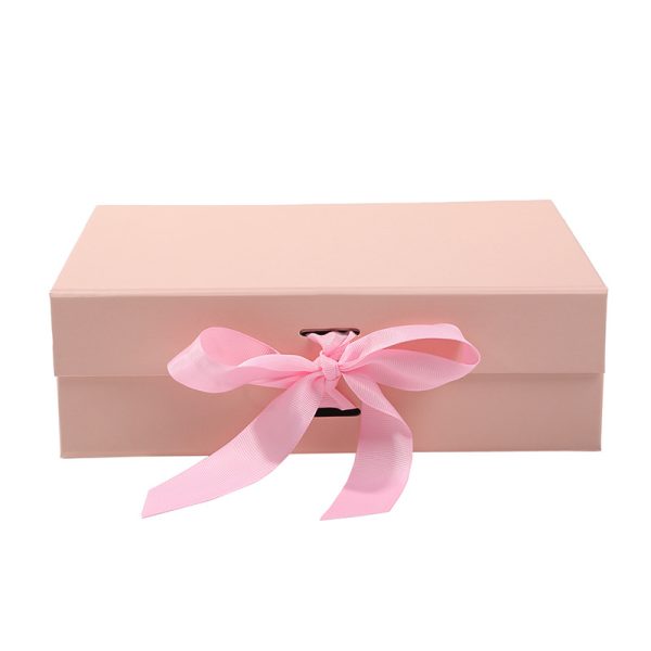 Magnetic Foldable Packaging Box with Ribbon
