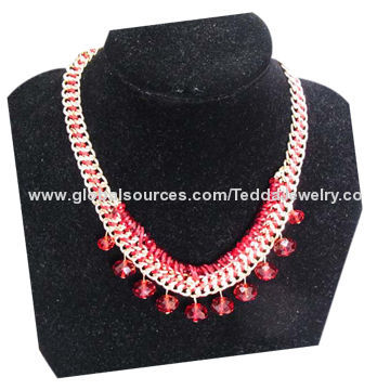 Beaded necklaces, made of glass beads, cadmium-, lead- and nickel-free