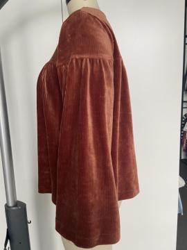 Round neck straight sleeve Shirt