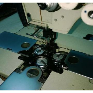 Máquina de costura de ponto fixo de três agulhas