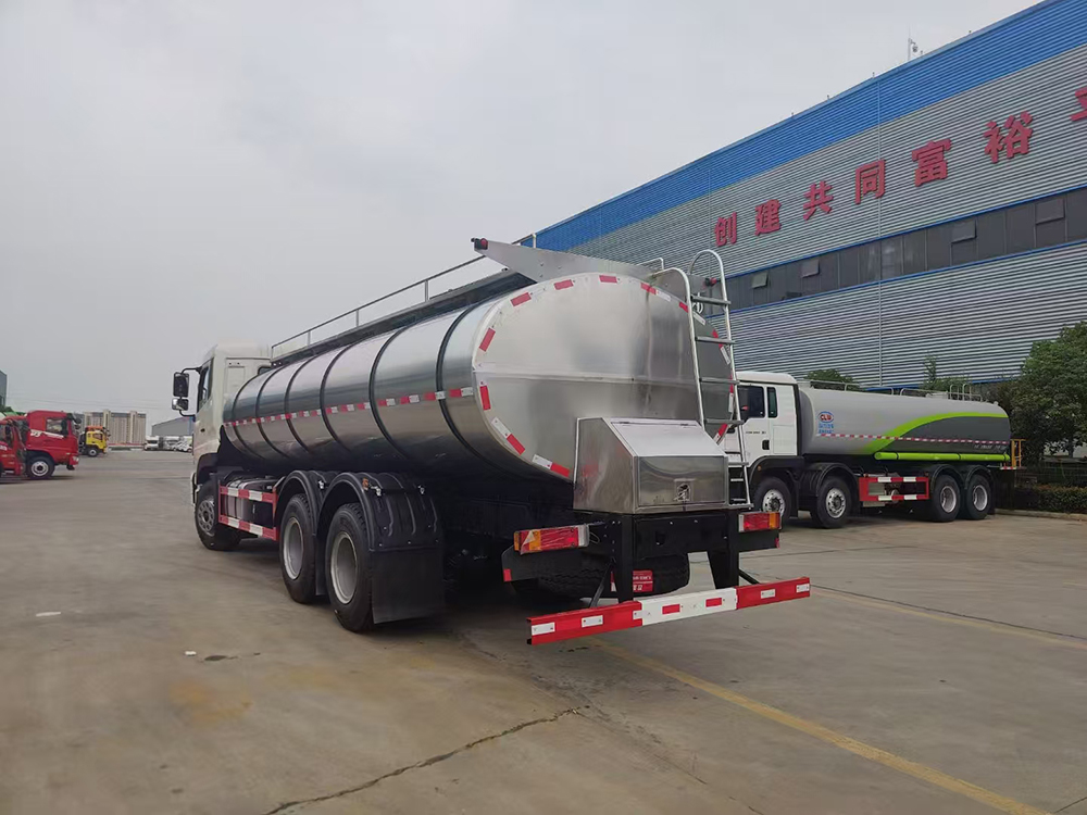 Dongfeng 20000liters tanker for milk transportation truck