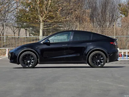 New Energy EV Cars: Tesla Model 3/Model Y, Used Cars, and Accessories in China