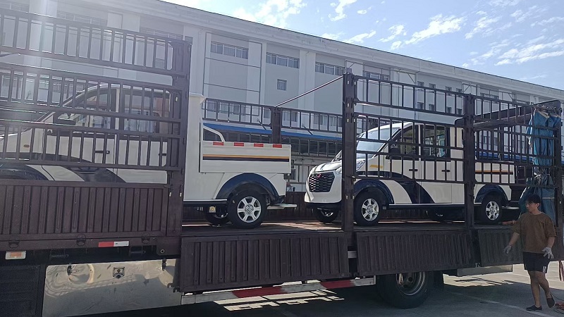 Delivering on a Commitment to Service and Supporting the Real Economy: Linli Auto Successfully Delivers Duty Vehicles to Renhe Logistics