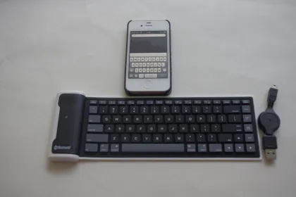 Flexible Bluetooth Keyboard For Windows / Xp / Vista / Win7 / Mac / Apple Tablet Pc