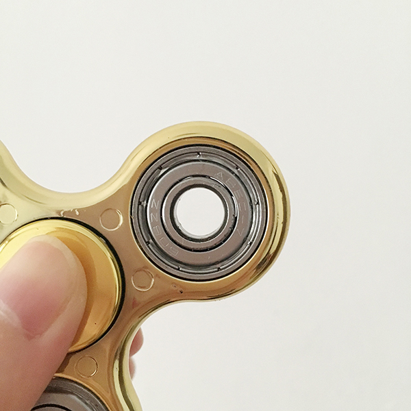 metallic hand spinner