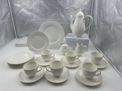 Comfortable ceramic tableware sets