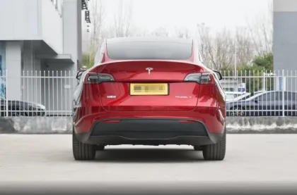 Tesla Model Y 2024: Long Range Electric SUV