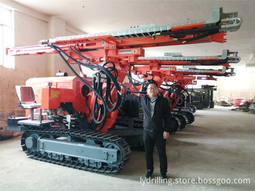 Crawler Type Hammer Pile Driver For Solar Park
