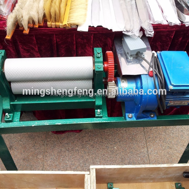 Chinese beeswax foundation machine, automatic beeswax foundation embossing machine