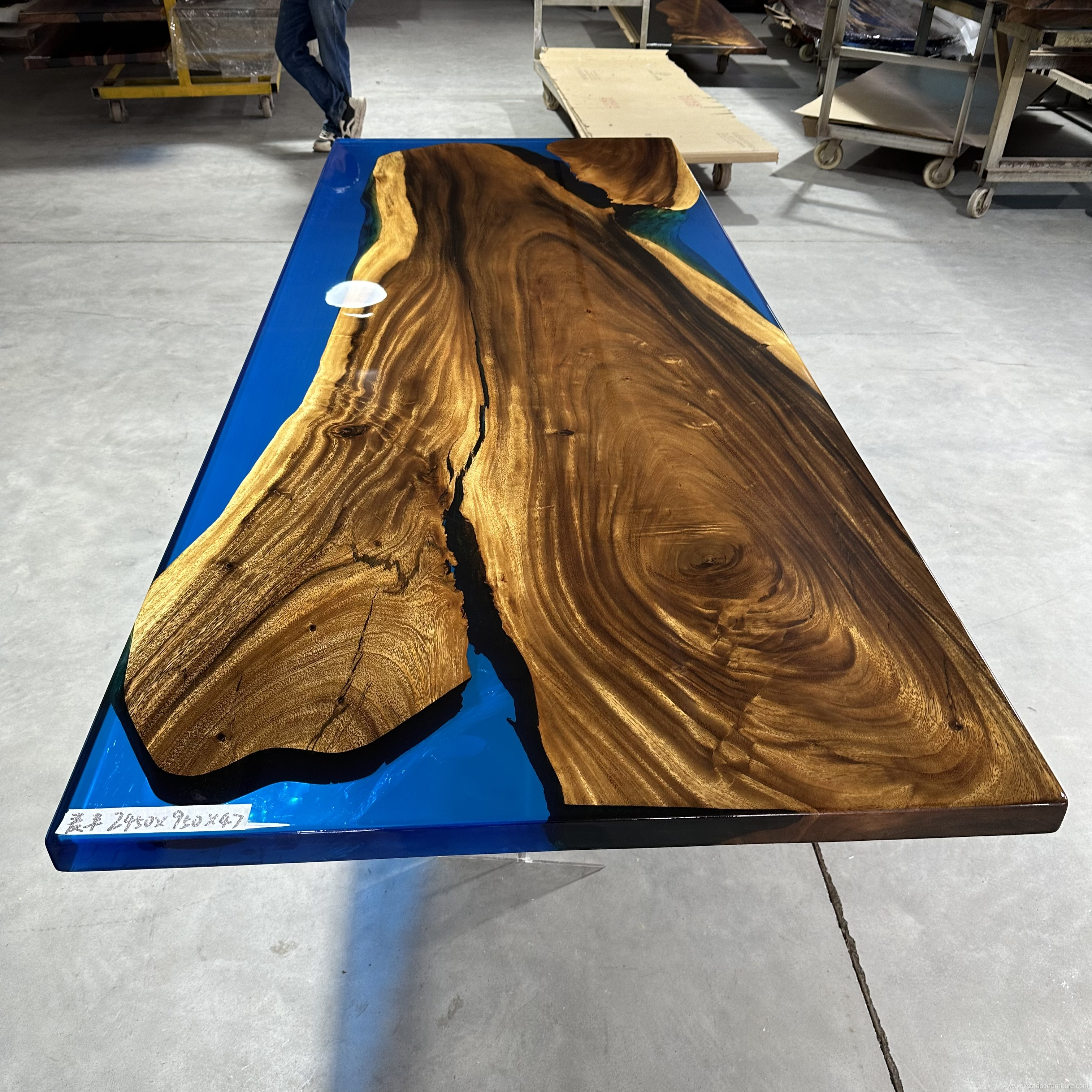 New Arrival Black color Solid Walnut Wood Home Bedroom Hotel Restaurant Villa Kitchen Dining Room Table River Epoxy Resin Slab