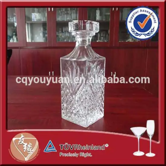 Stocked unique embossed square 800ml crystal clear glass whiskey decanter bottle