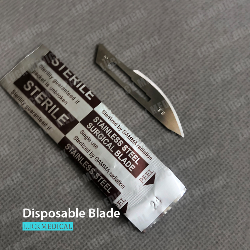 Одноразовый хирургический скальпель с пластиковой ручкой