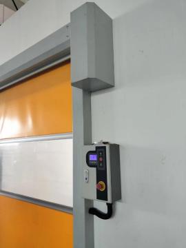 Hydraulic fixed guide rail chain construction platform lift