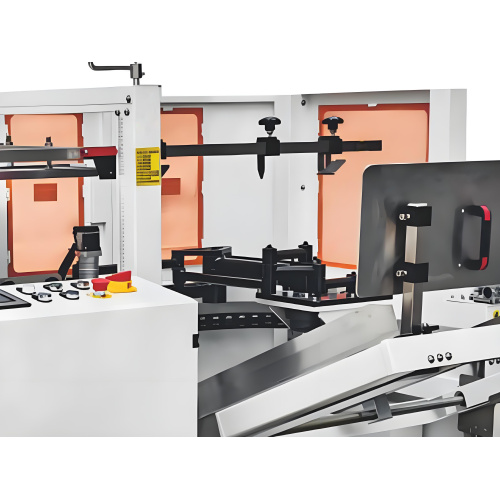 روبوت آلي لتركيب الكرتون عالي السرعة