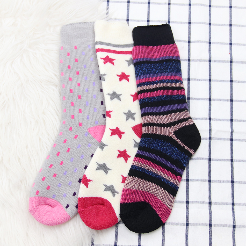 Customized women's autumn and winter cotton socks