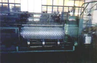 Chain link fence machine