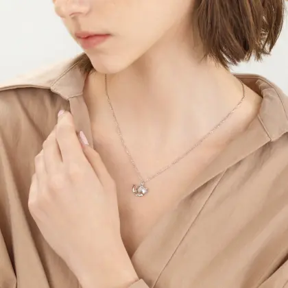 Elegant Ginkgo Leaf Pendant Necklace in PT950 Platinum