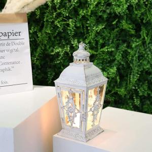 Metallkerzenhalter oder Vintage -Style Hanging Lantern