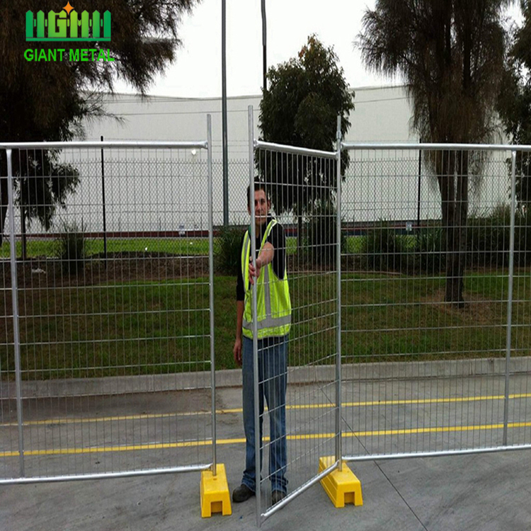 AS 4687 standard 2.4x2.1m size temporary fence