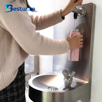 Grifo de bebidas de lavabo montado en pared