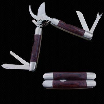 Wooded Handle Pruning Shears