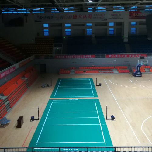 Piso de PVC para uso en canchas de voleibol