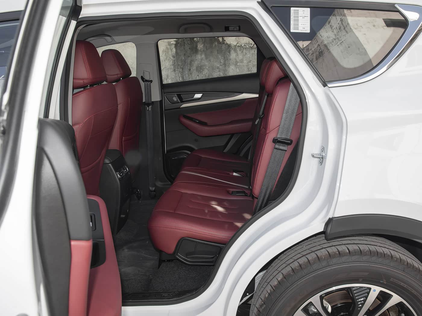 Seven-Seat Flagship SUV