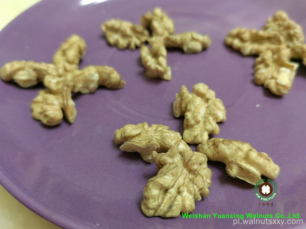 Royal Foods Standard Walnut Chernels Light Quarters (LQ)