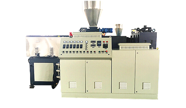 コニカル共回転二軸スクリューUHMWPE押出機