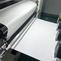 High Gloss PETG -Film, das auf MDF laminiert ist