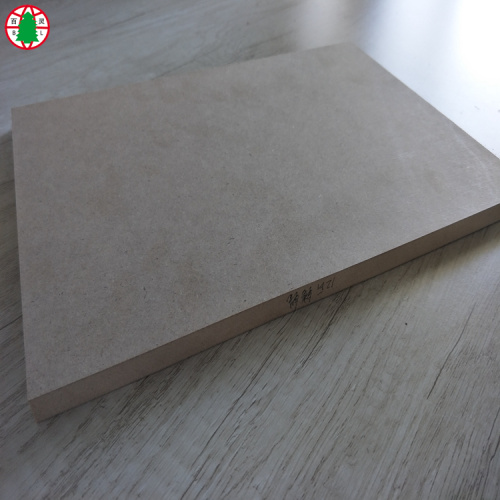 1220 * 2440 * 12 mm MDF thô trong lớp khắc