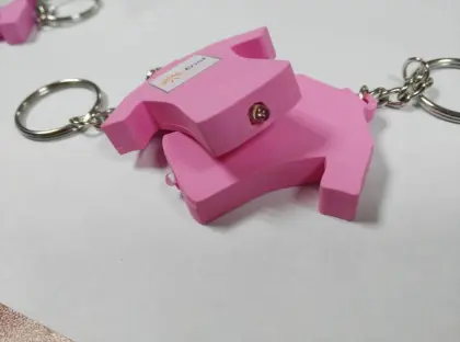 Led key chain /pvc key chain with led