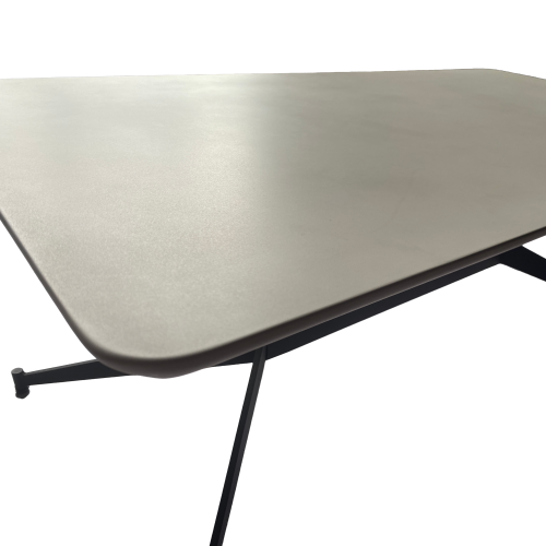 Mesa de café negro rectangular