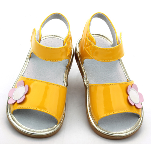 Wholesales Shiny Yellow Baby Squeaky Shoes