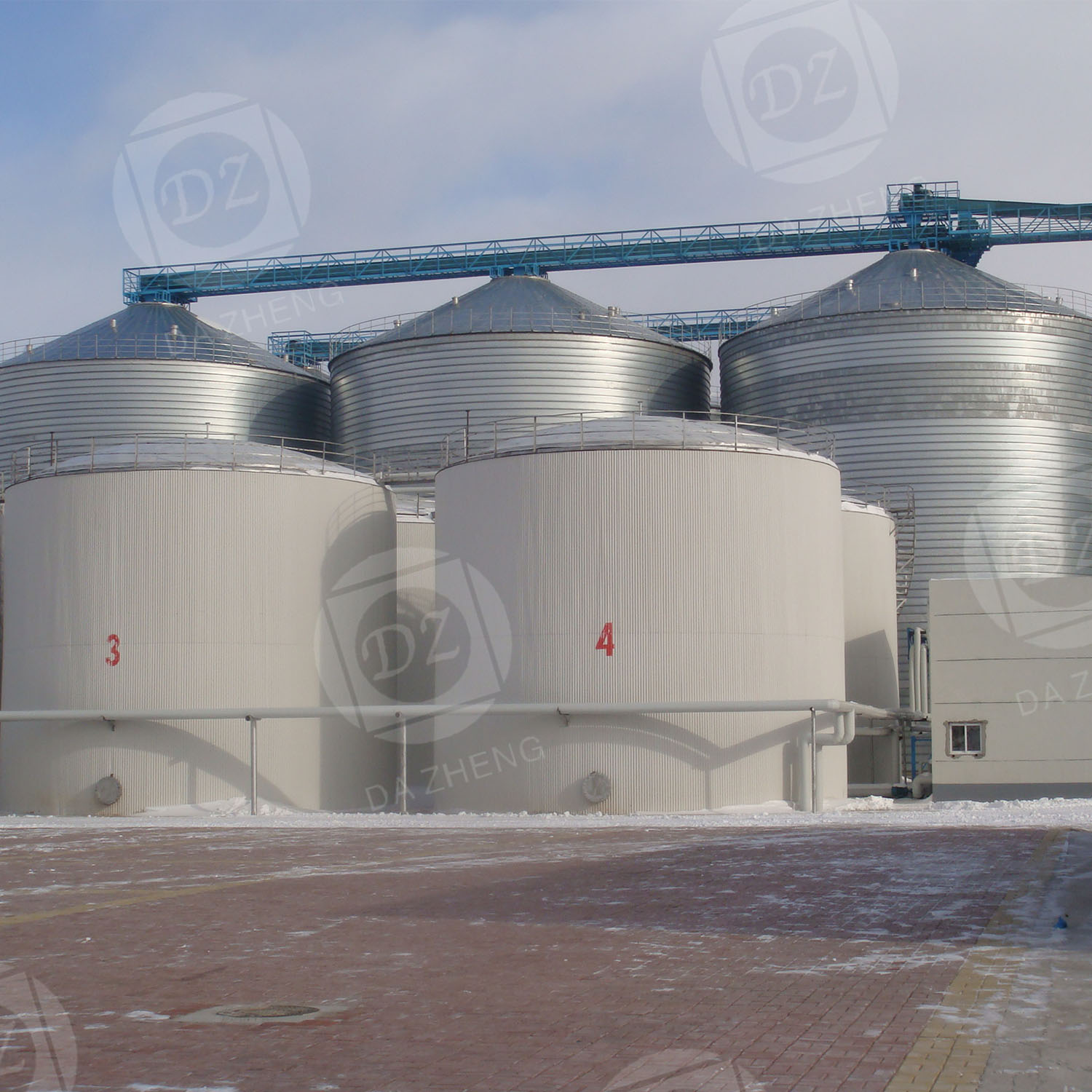 Large steel plate silo for feed processing