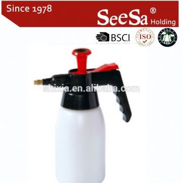 Plastic water sprayer for garden use