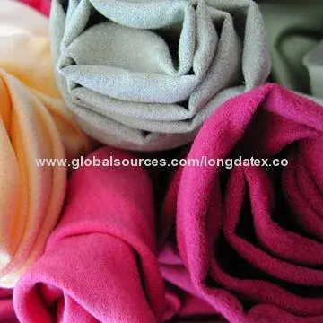 Moisture-absorbent fabric, 75*225D/172*86 construction, weighs 135gsm, 57-inch width