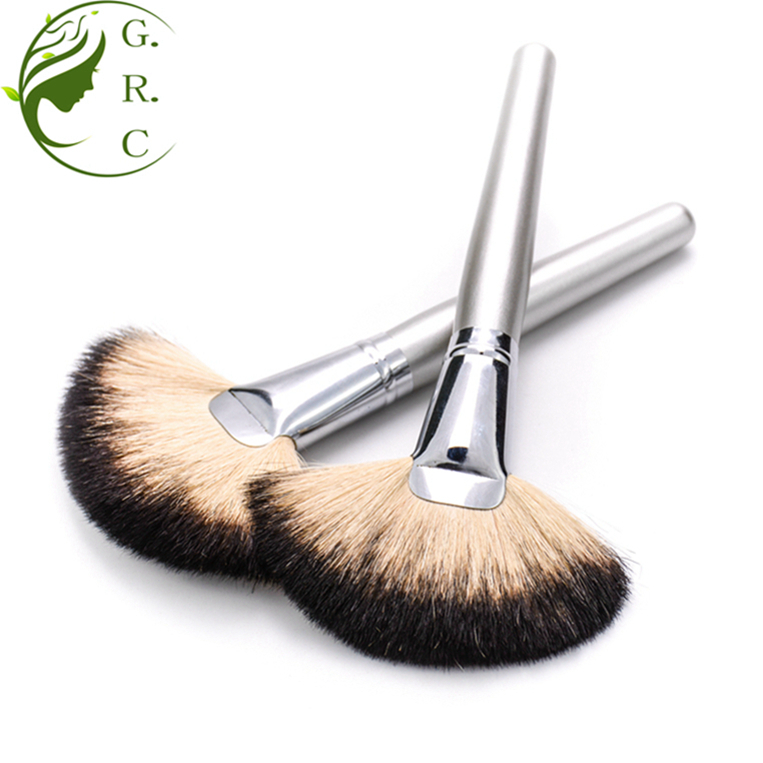 fan make up brush
